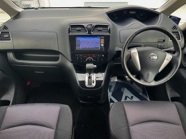 NISSAN SERENA  S-HYBRID 2013