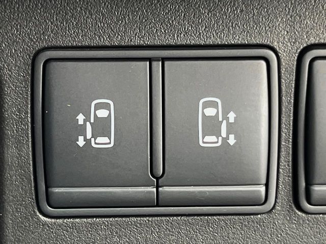 NISSAN SERENA  S-HYBRID 2013