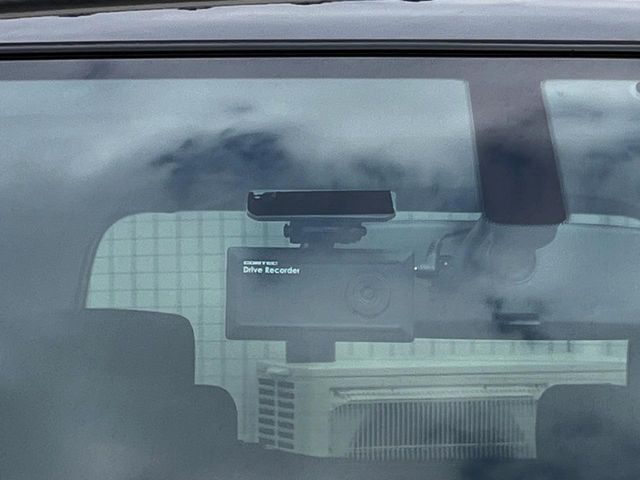 NISSAN SERENA  S-HYBRID 2013