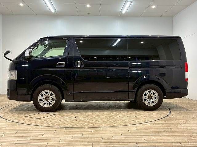 TOYOTA HIACE van 2WD 2022