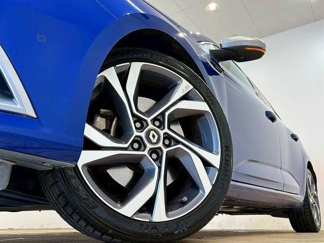 RENAULT RENAULT MEGANE hatchback 2019