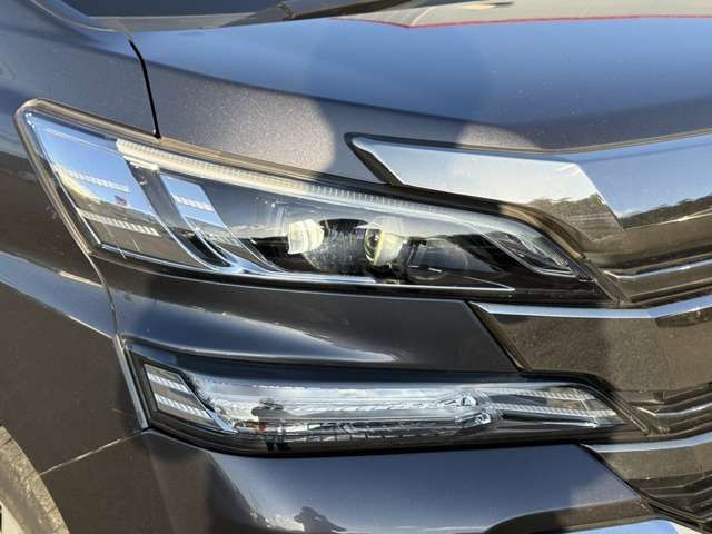 TOYOTA VELLFIRE 4WD 2015