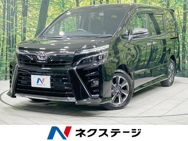 TOYOTA VOXY 2021