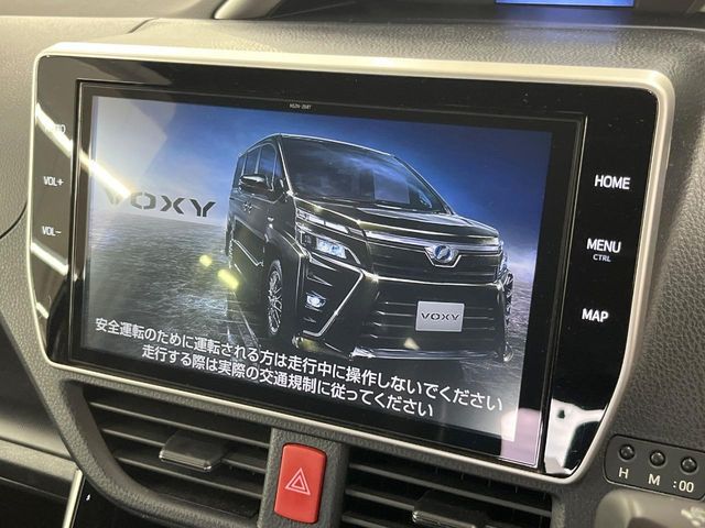 TOYOTA VOXY HYBRID 2020