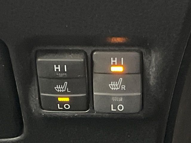 TOYOTA VOXY HYBRID 2020