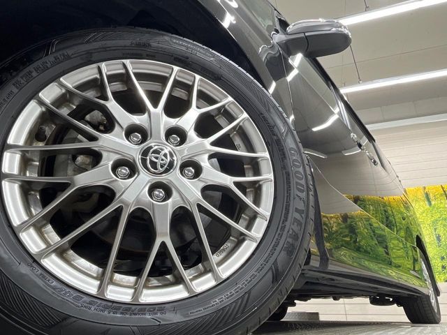 TOYOTA VOXY HYBRID 2020