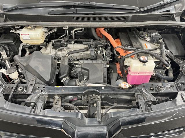 TOYOTA VOXY HYBRID 2020