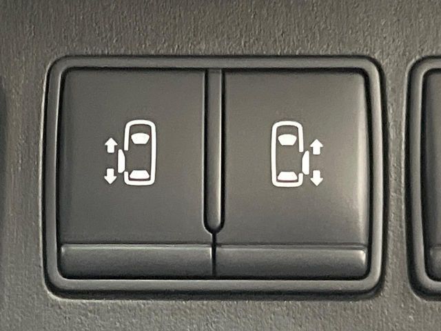 NISSAN SERENA  S-HYBRID 2013