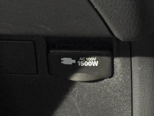 TOYOTA PRIUS 4WD 2023