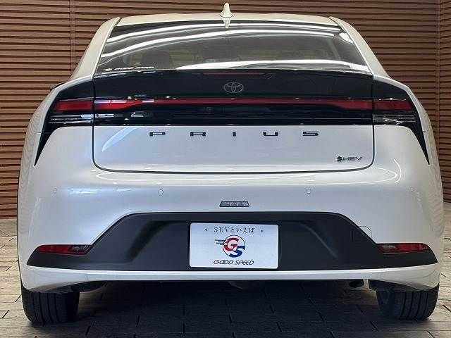 TOYOTA PRIUS 4WD 2023