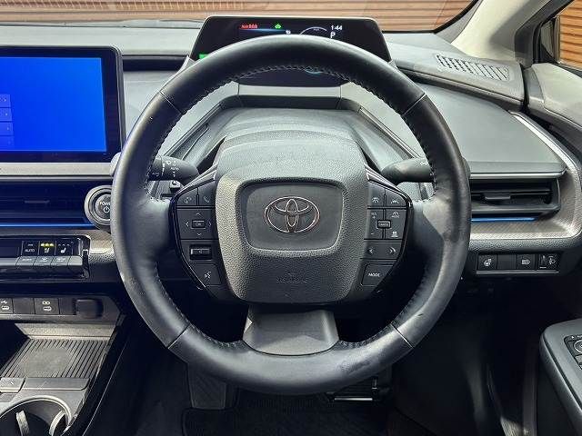 TOYOTA PRIUS 2023
