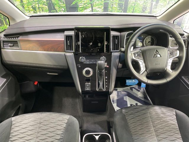 MITSUBISHI DELICA D:5 4WD 2024