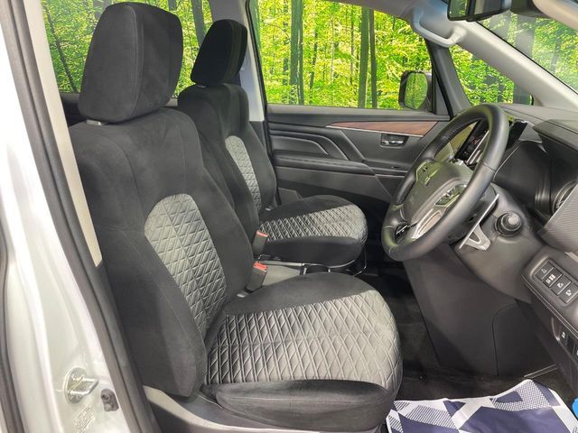 MITSUBISHI DELICA D:5 4WD 2024