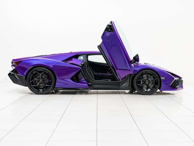 LAMBORGHINI LAMBORGHINI Revuelto 2024