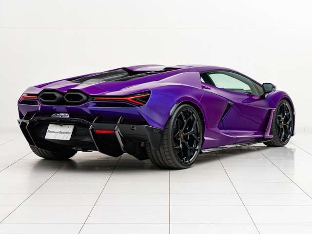 LAMBORGHINI LAMBORGHINI Revuelto 2024
