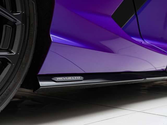 LAMBORGHINI LAMBORGHINI Revuelto 2024