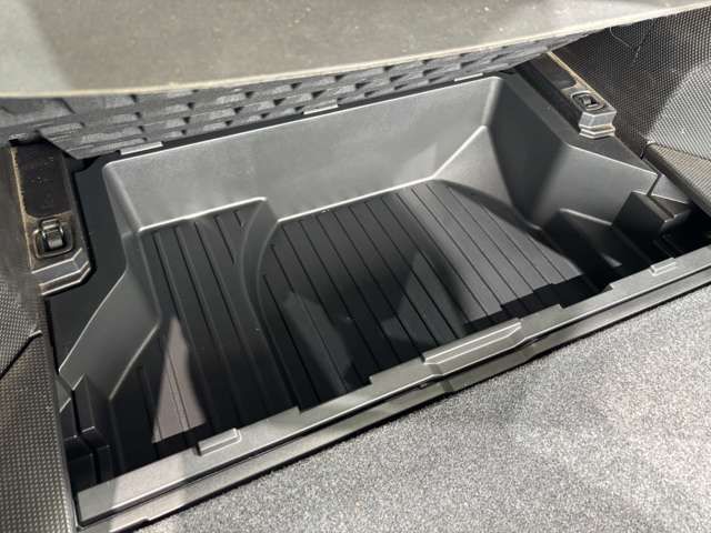 NISSAN WINGROAD 2013