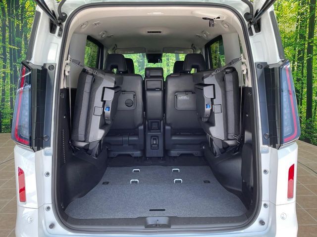 NISSAN SERENA  WG 2023