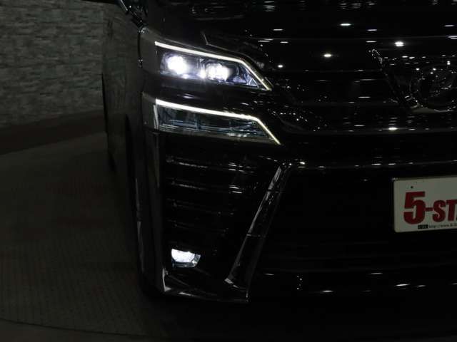 TOYOTA VELLFIRE 2018