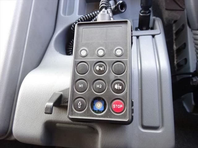 MITSUBISHI FUSOU FIGHTER 2014