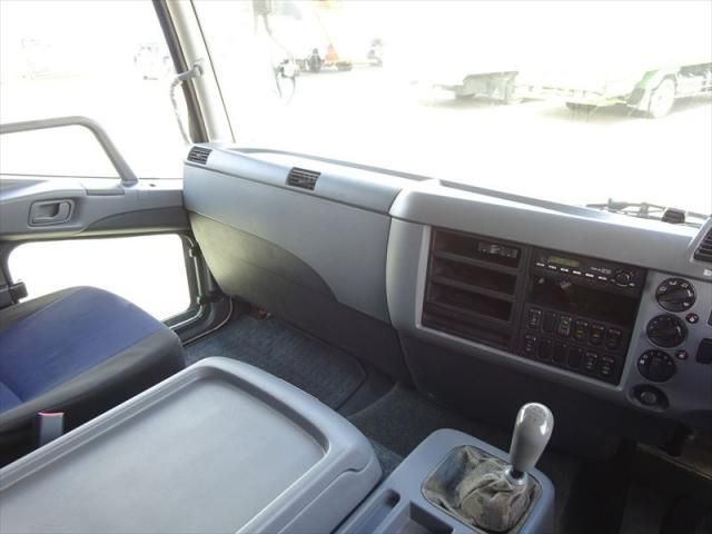 MITSUBISHI FUSOU FIGHTER 2014