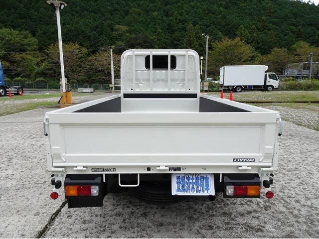 TOYOTA DYNA 2025