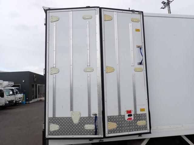 MITSUBISHI CANTER 2019