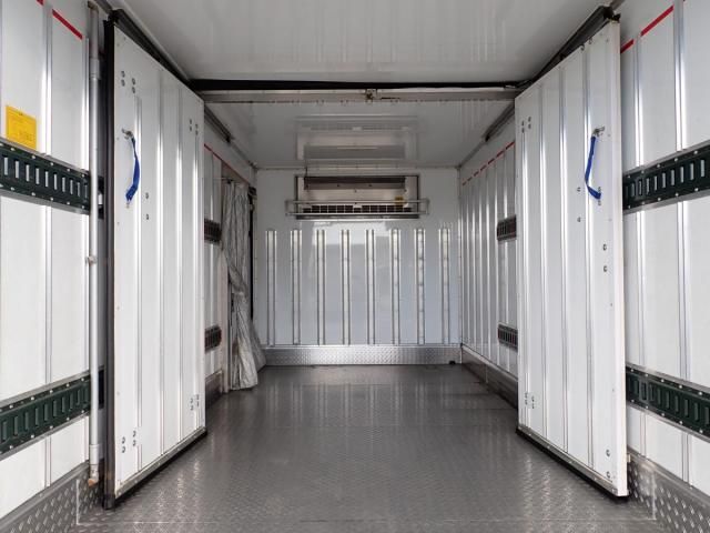 MITSUBISHI CANTER 2019