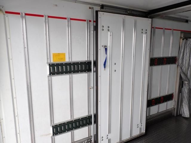 MITSUBISHI CANTER 2019