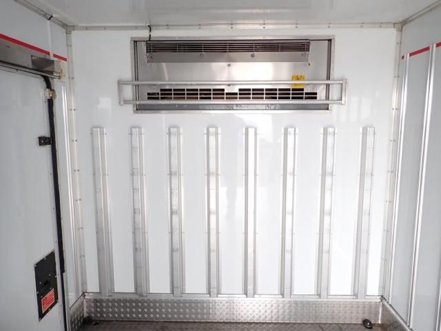 MITSUBISHI CANTER 2019