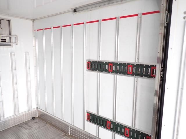 MITSUBISHI CANTER 2019