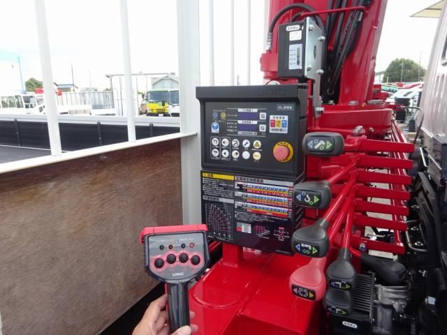 MITSUBISHI FUSOU FIGHTER 2023