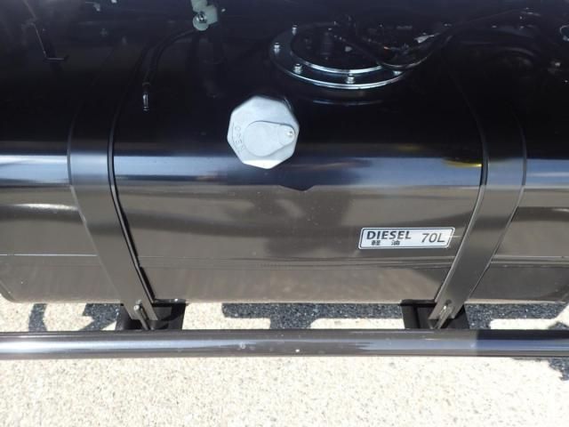 MITSUBISHI CANTER 2025