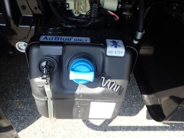 MITSUBISHI CANTER 2025