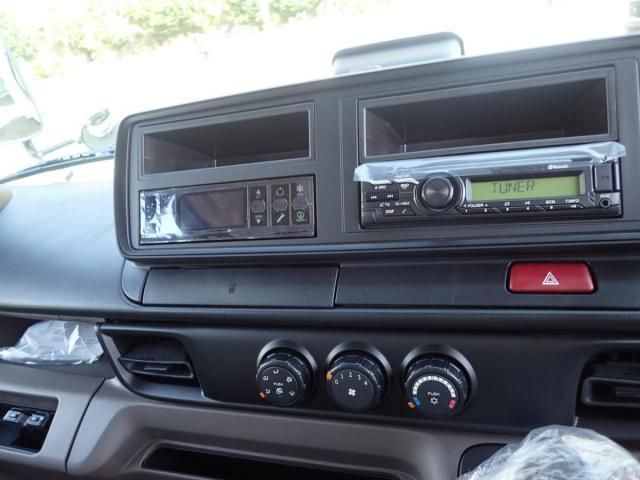 MITSUBISHI CANTER 2025