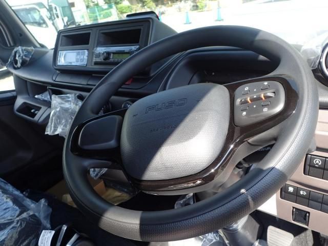 MITSUBISHI CANTER 2025