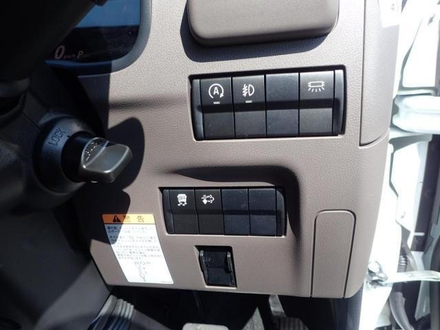 MITSUBISHI CANTER 2025