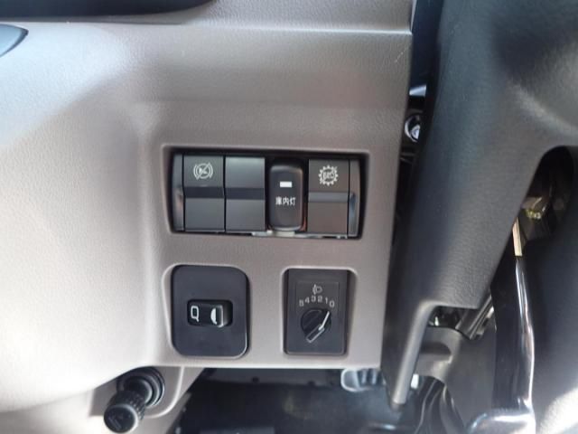 MITSUBISHI CANTER 2025