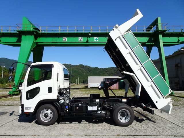ISUZU FORWARD 2024