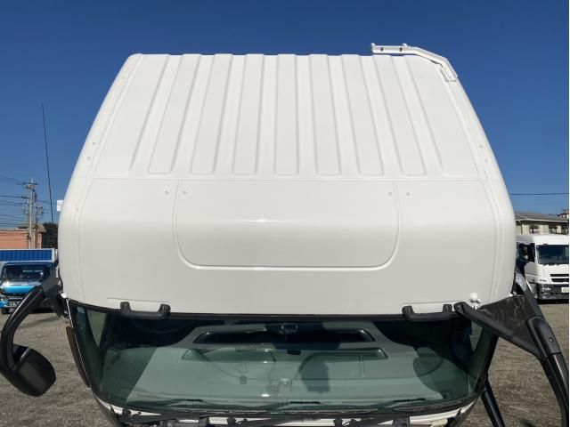 MITSUBISHI FUSOU SUPER GREAT 2016