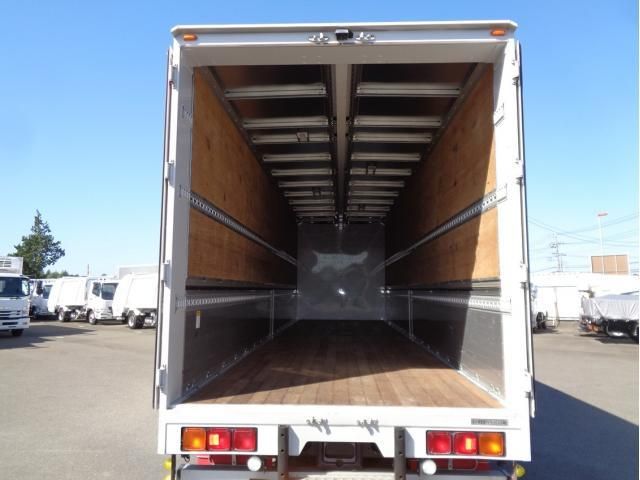 MITSUBISHI FUSOU SUPER GREAT 2023