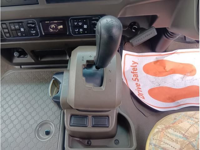 MITSUBISHI ROSA 2012