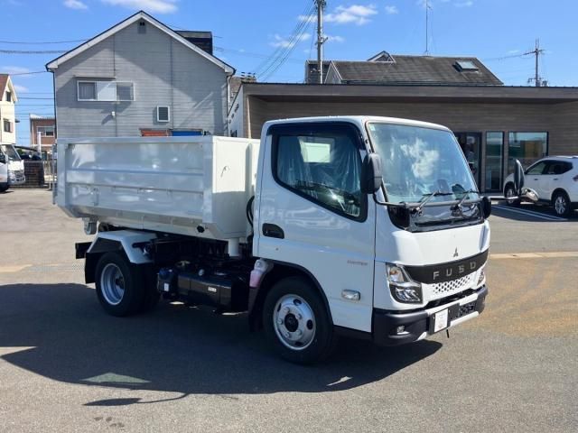 MITSUBISHI CANTER 2025