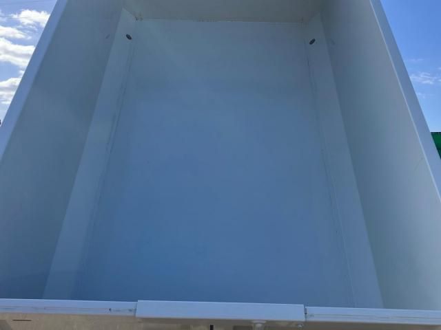 MITSUBISHI CANTER 2025