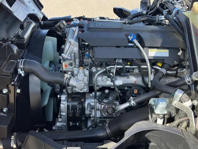 MITSUBISHI CANTER 2025