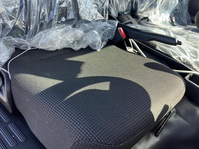 MITSUBISHI CANTER 2025