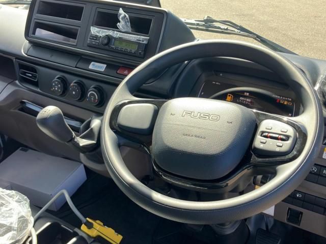 MITSUBISHI CANTER 2025