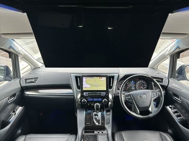 TOYOTA VELLFIRE 2015