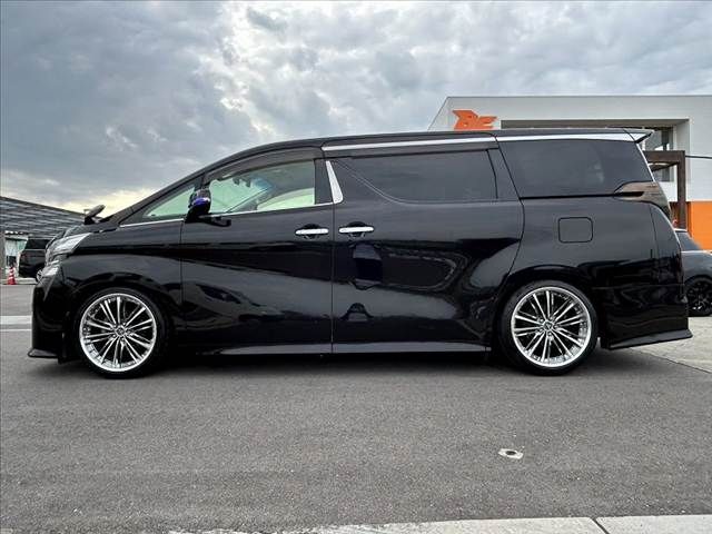 TOYOTA VELLFIRE 2015