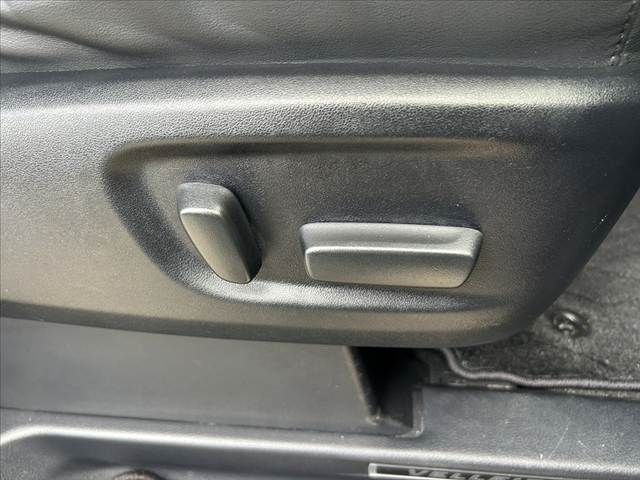 TOYOTA VELLFIRE 2015